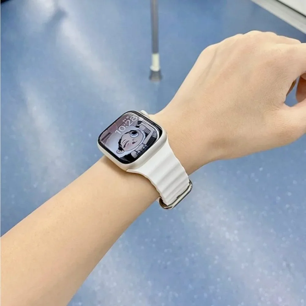NEW WHITE Silicone Ocean Strap for Apple Watch - Picture 4 of 6
